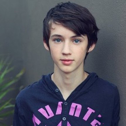 特洛伊希文左溢曾同台演唱 如今澳洲小正太自爆是同志