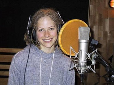 艾薇儿小时候照片曝光 为你叙述其十年成名道路