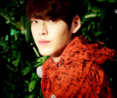 金宇彬整容了吗 金宇彬整容前后照片对比及近照